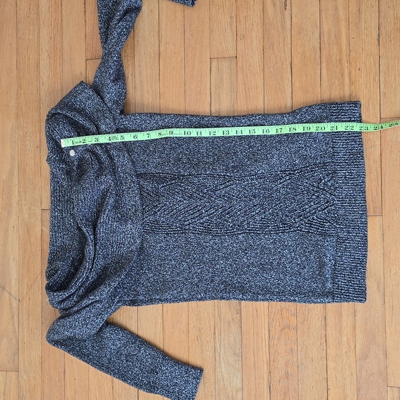 White House Black Market Black/Silver Sparkly off Shoulder Crowl Neck Sweater XS - Picture 8 of 10